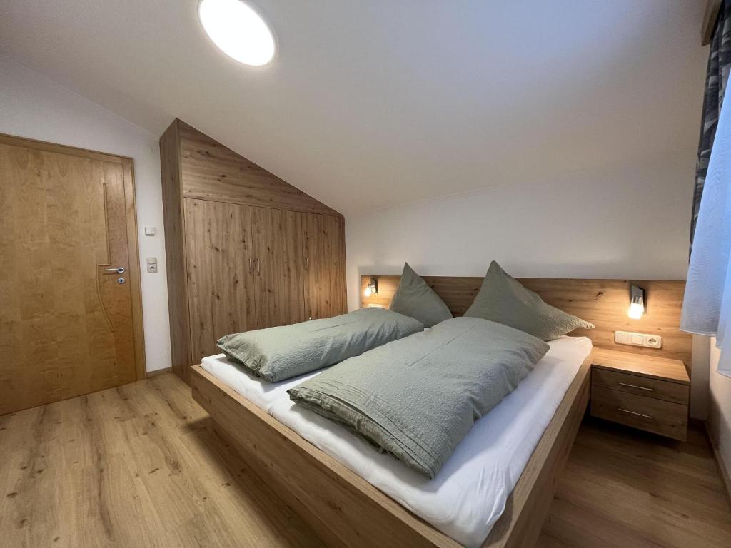 Voodi või voodid majutusasutuse apartment Eva in Wald im Pinzgau with balcony toas