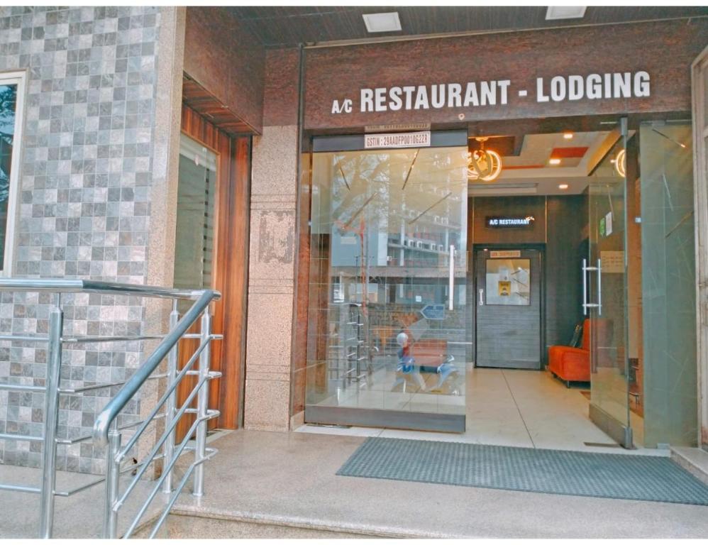 Pai Vihar Boarding & Lodging, Bengaluru - Housity