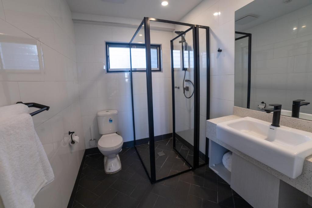 Toorak Central - Queen Studio