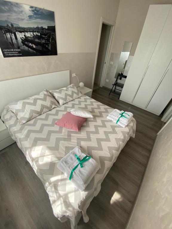 Postel nebo postele na pokoji v ubytování B&B Panorama Iseo