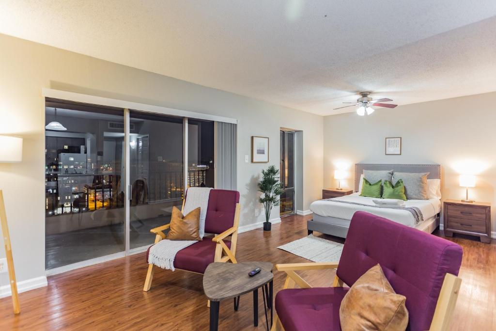 Image showcasing Value downtown Memphis apartment w gourmet kitchen, Memphis (tarifs ...