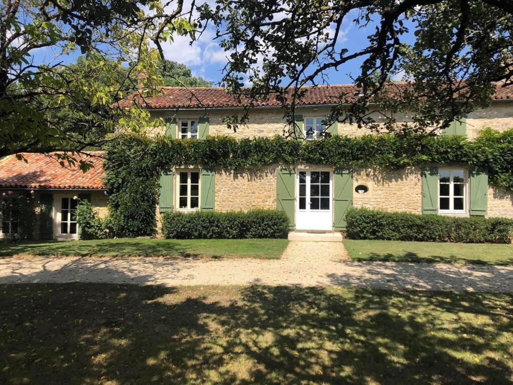 Maison de charme à 10 min de Poitiers - Housity