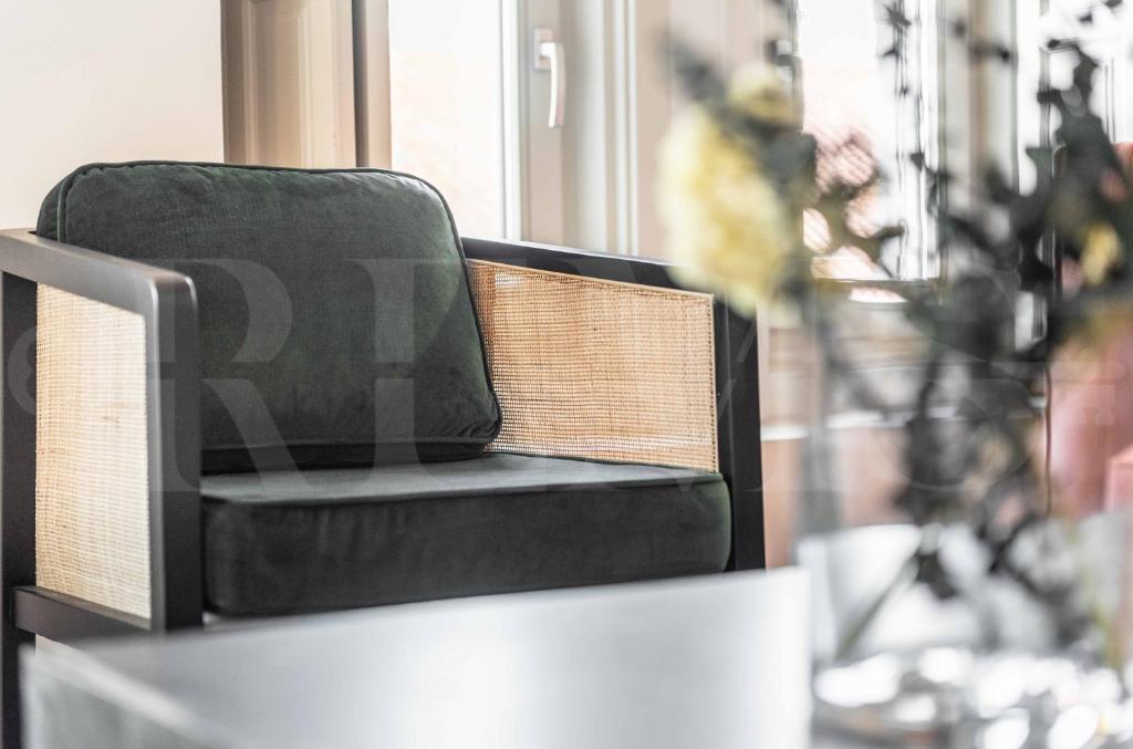 Posedenie v ubytovaní Penthouse with private rooftop in the heart of Malaga by REMS