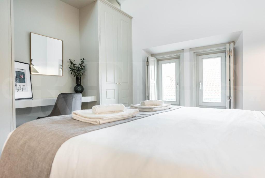 Posteľ alebo postele v izbe v ubytovaní Penthouse with private rooftop in the heart of Malaga by REMS