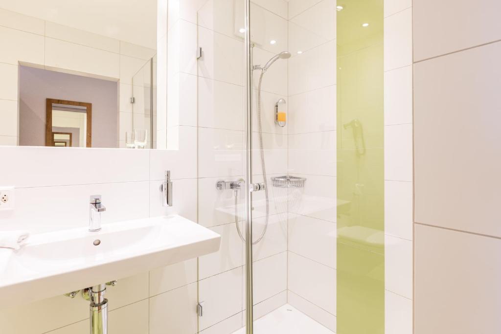 Koupelna v ubytování Hotel Flamatt