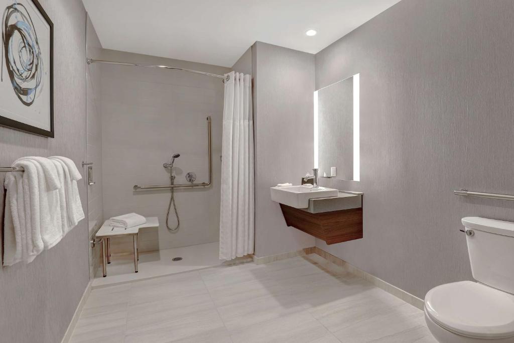 Koupelna v ubytování Hyatt Place Ottawa West