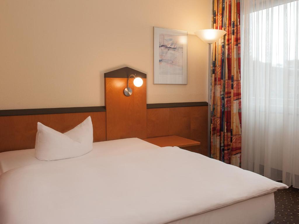 Victor's Residenz-Hotel Berlin Tegel - Standard Single Room