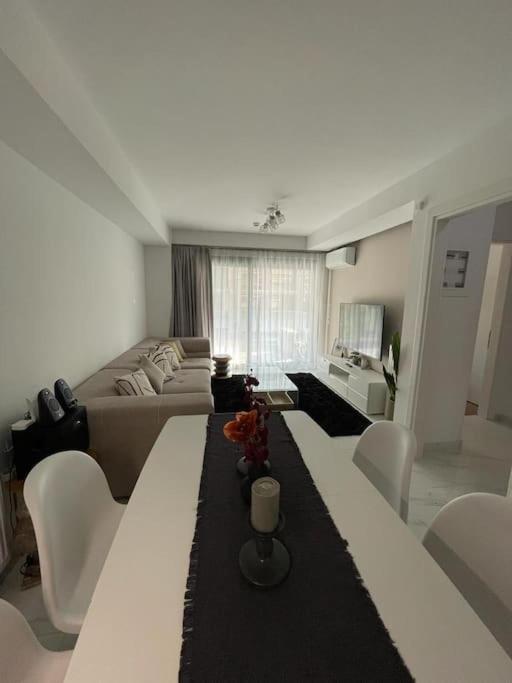 Posedenie v ubytovaní Niarchos apartment III