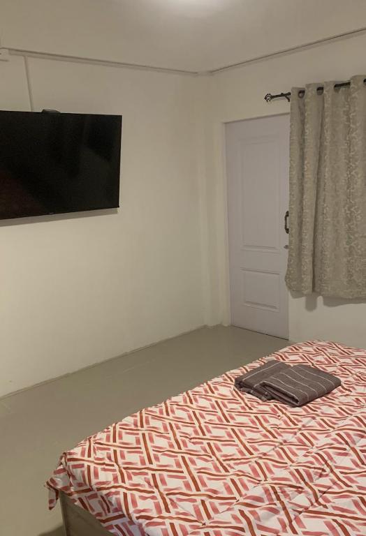 Barzilla Bar And Guesthouse - Resim 9