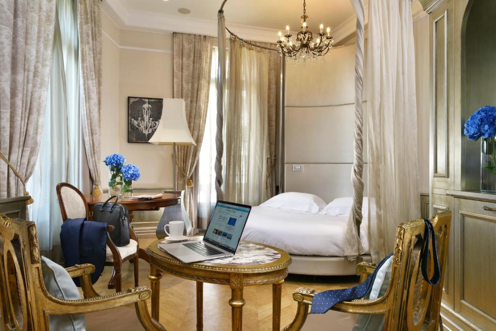 
Junior Suite with Spa Access
