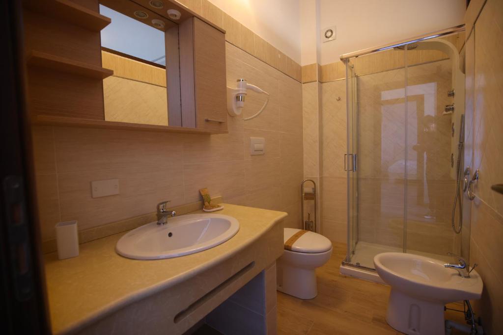 B&B Royal - Triple Room With Private External Bathroom