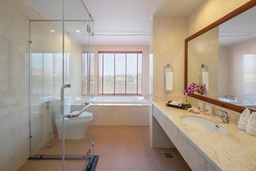 Suite Deluxe Giường Đôi Hướng Biển