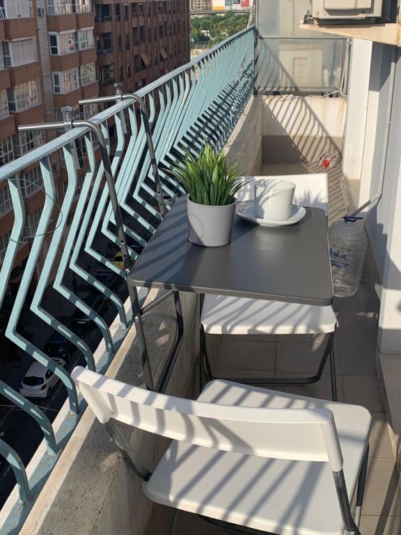 PRECIOSO APARTAMENTO EN EL BARRIO DE RUZAFA, Valencia ...