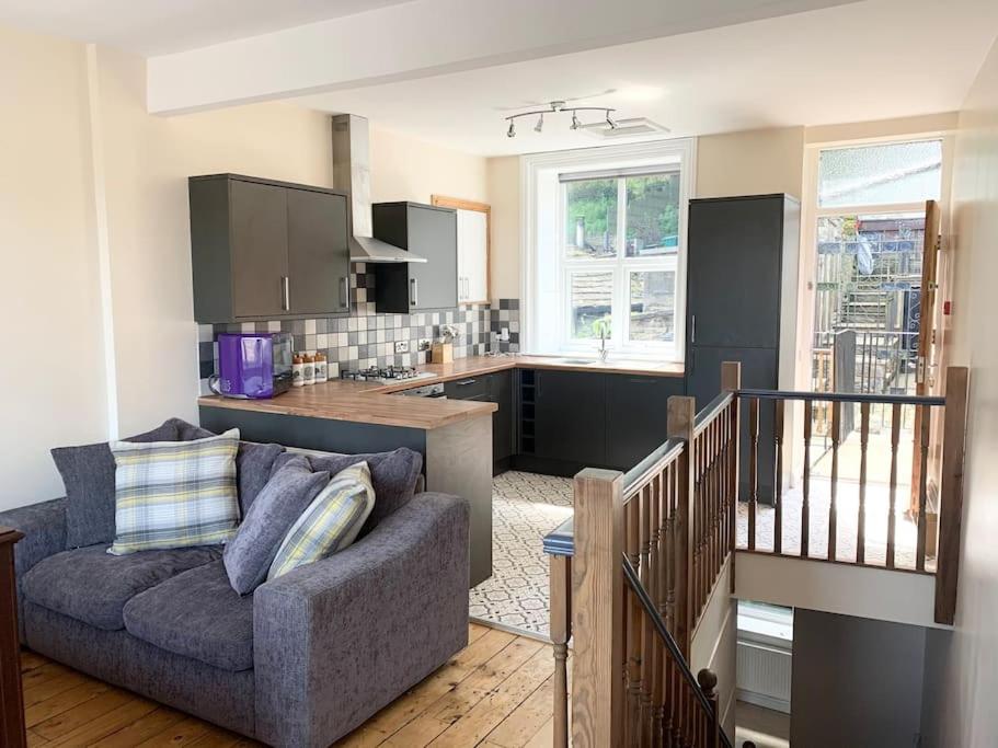 Artist Hideaway Main Street Haworth 3