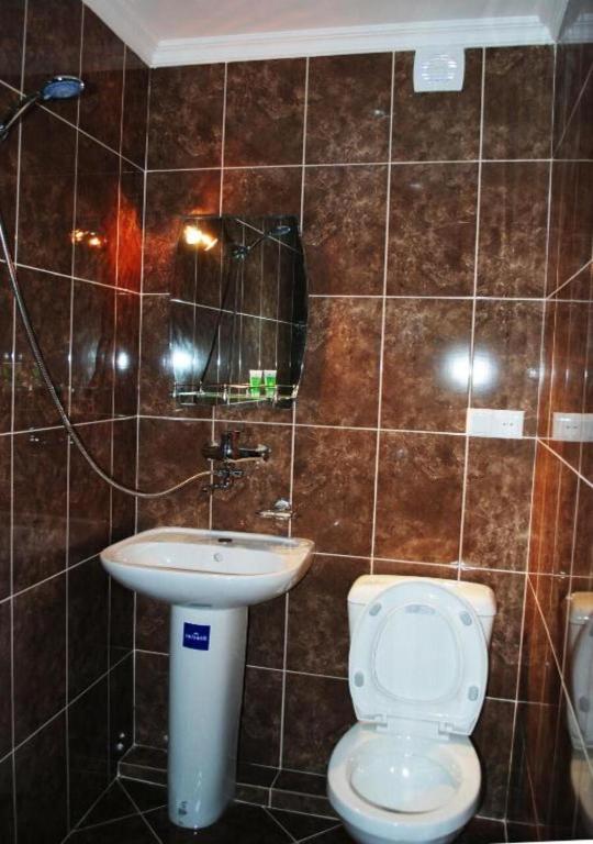 Koupelna v ubytování Bonus Inn