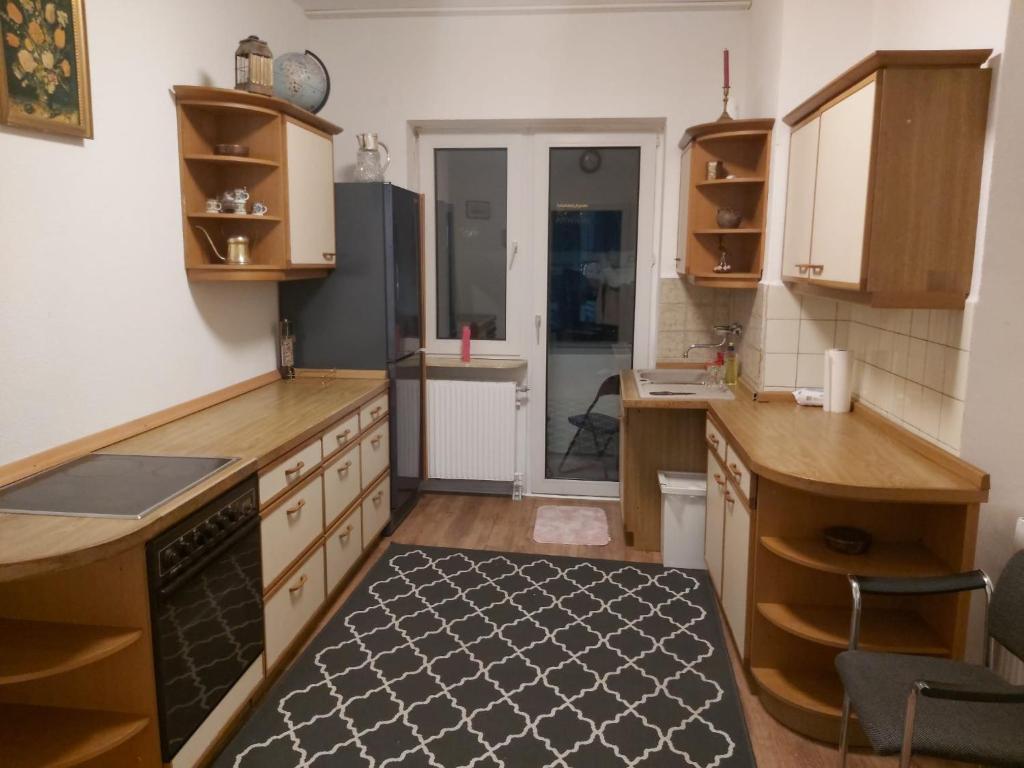 Küche/Küchenzeile in der Unterkunft 1 Zimmerwohnung mit Küche, Balkon und Badezimmer in Düsseldorf Apartmen