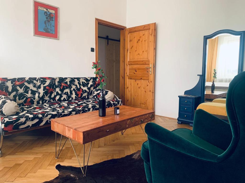 Ein Sitzbereich in der Unterkunft Kiki & Luky family apartment by Prague Castle