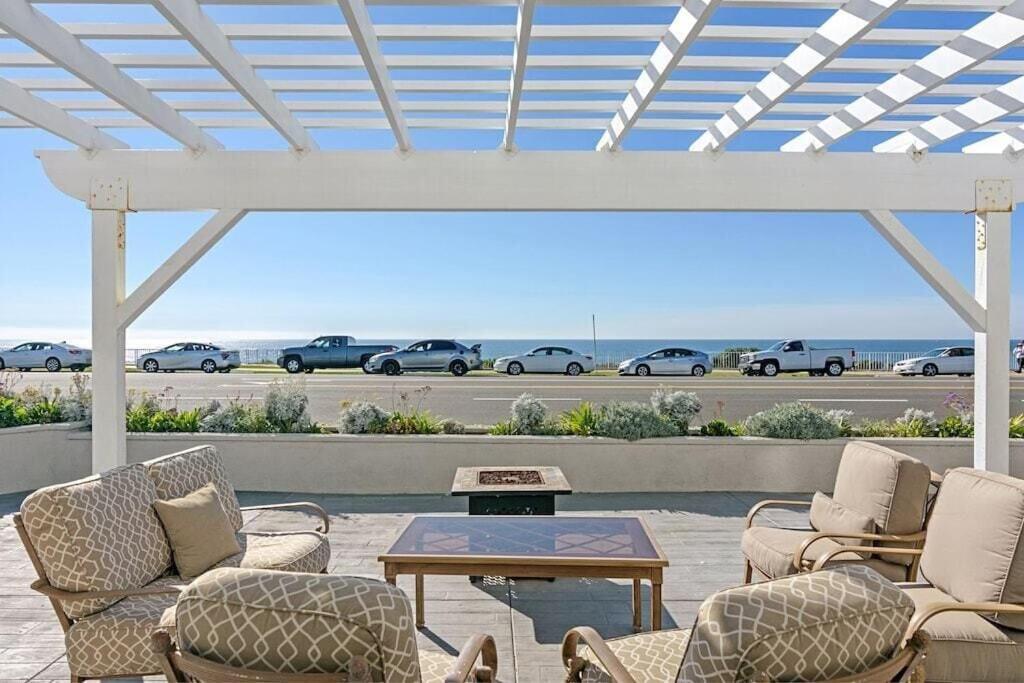 Illustration of Apartment Room Views With Private Patio