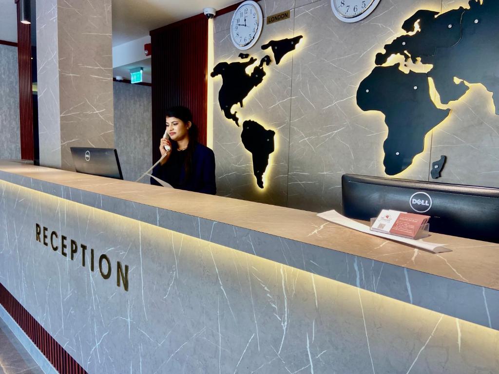 Hall o reception di Concorde Inn Hotel
