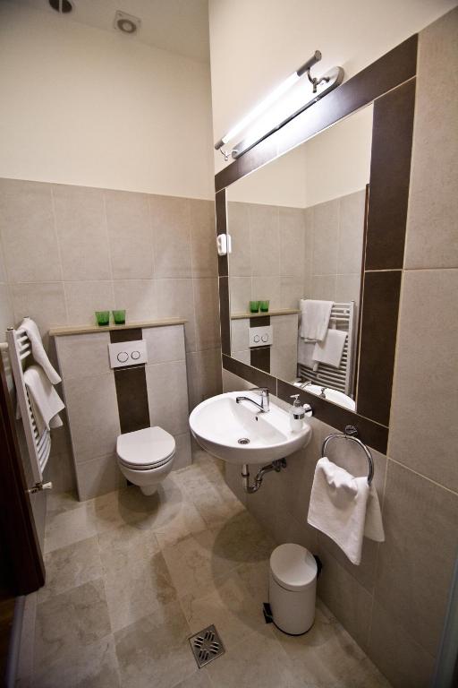 Koupelna v ubytování SasOne Rooms
