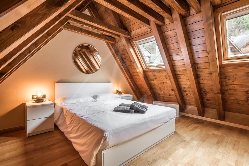 Posteľ alebo postele v izbe v ubytovaní Casa Montjòia by SeaMount Rentals