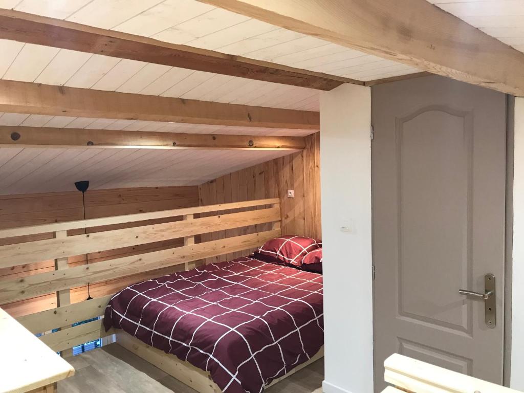 Postel nebo postele na pokoji v ubytování appartement ski au pied