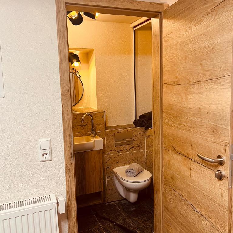 Koupelna v ubytování Rose Boardinghouse 24h-7d Self Check-In Automat