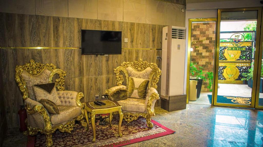TV a/nebo společenská místnost v ubytování TN MAX LUXURY HOME