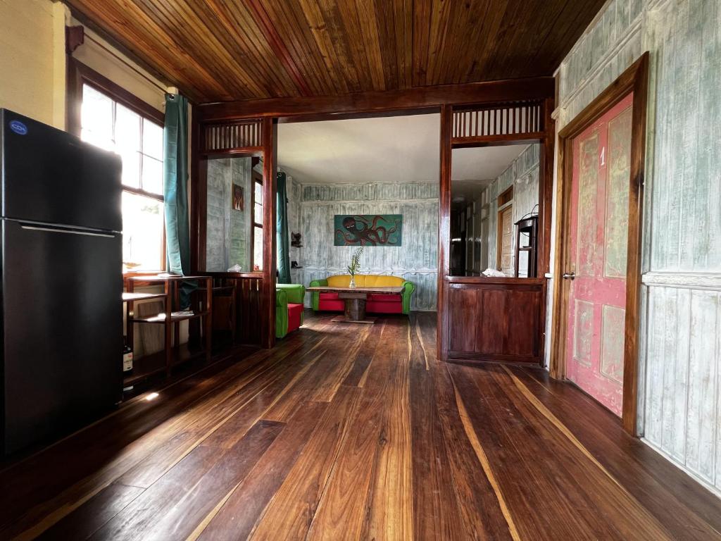 Una cama o camas en una habitación de Old Bocasso