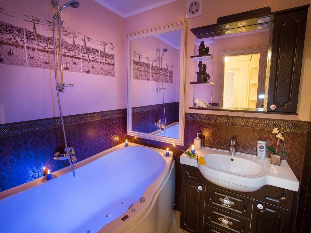 Luxury Apartments with Jacuzzi - Luxe Appartement