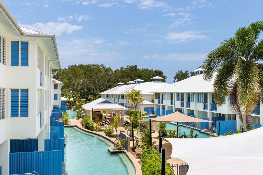 Bazén v ubytování Silkari Lagoons Port Douglas nebo v jeho okolí