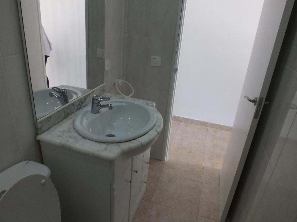 Fotografia z galérie ubytovania Apartamento acogedor en Roses con terraza para 4 personas - ES-204-36 v destinácii Roses
