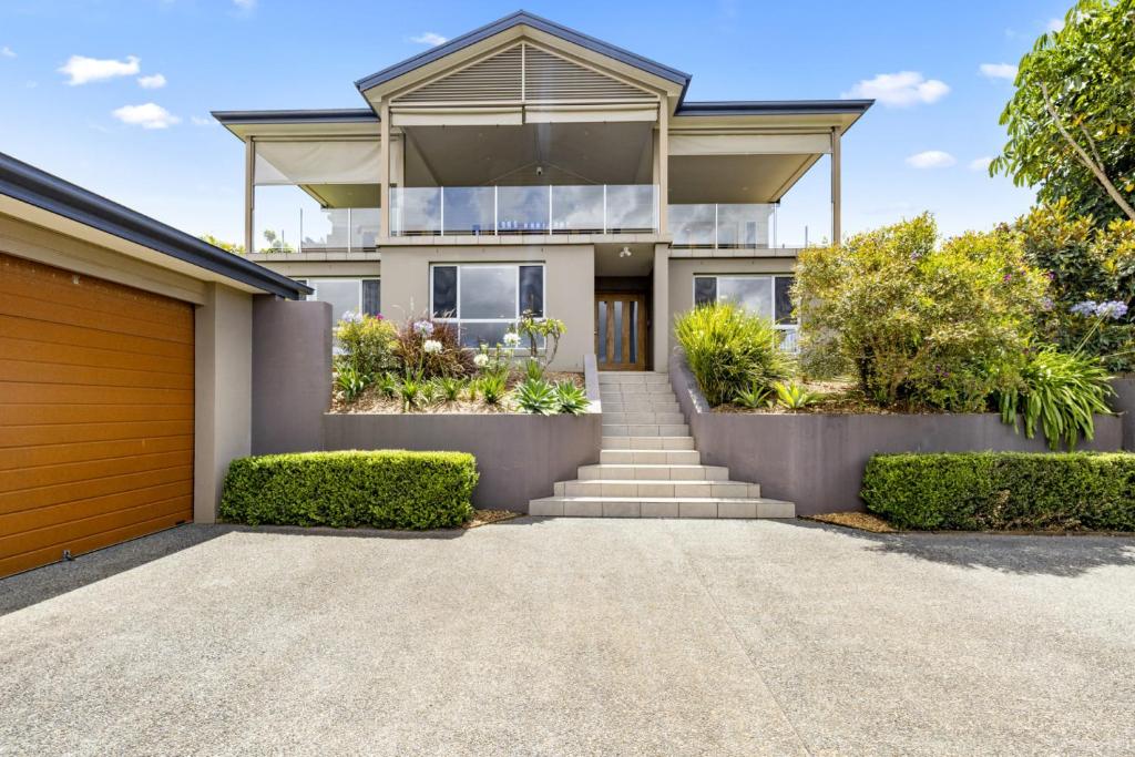 Jetty Harbour Escape - Housity