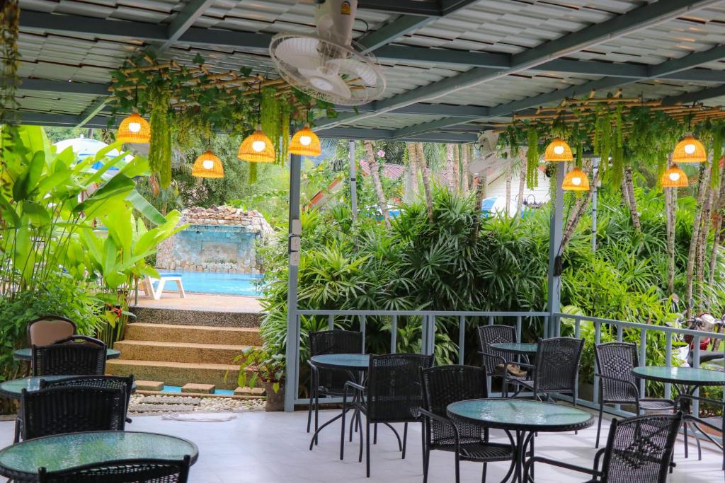 Andaman Seaside Resort Bangtao Beach