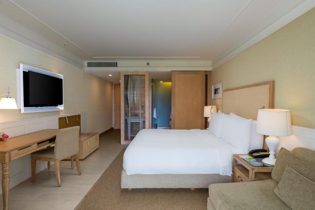 
Deluxe Double Room with Pool View
