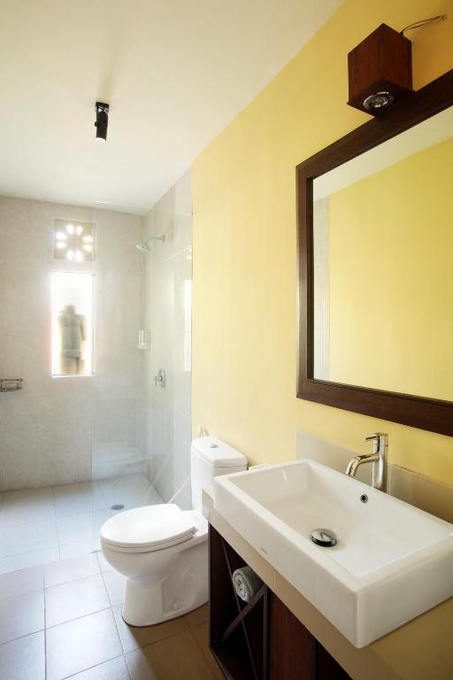 Puri Rinjani Bungalows - 2