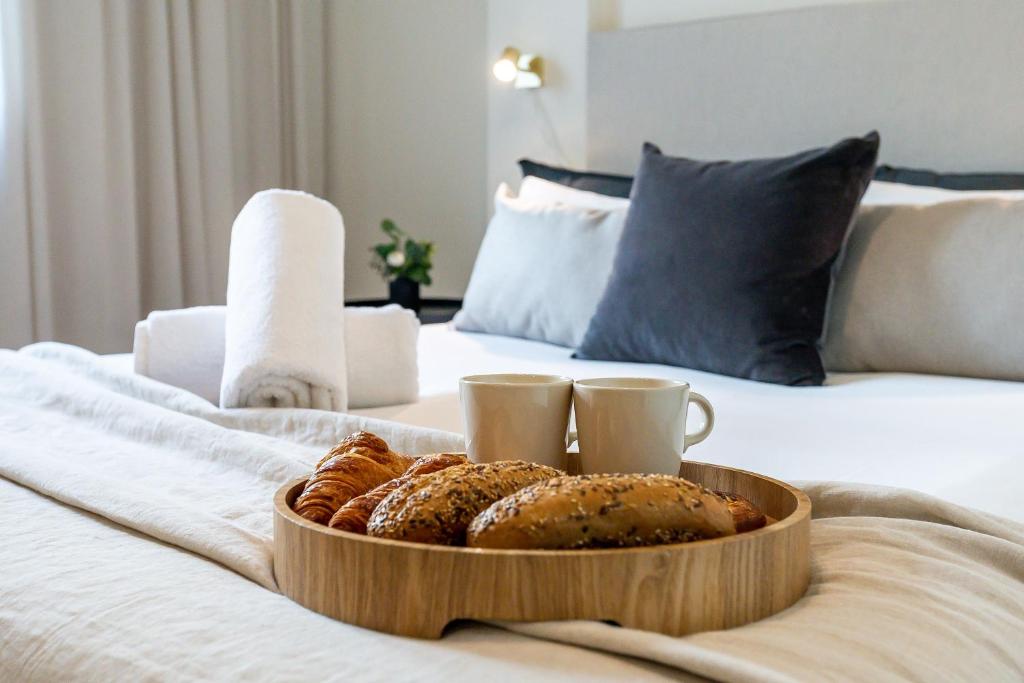 Postel nebo postele na pokoji v ubytování VACATION MARBELLA I Top 1 Puerto Banus Sea Front Rental, Renovated