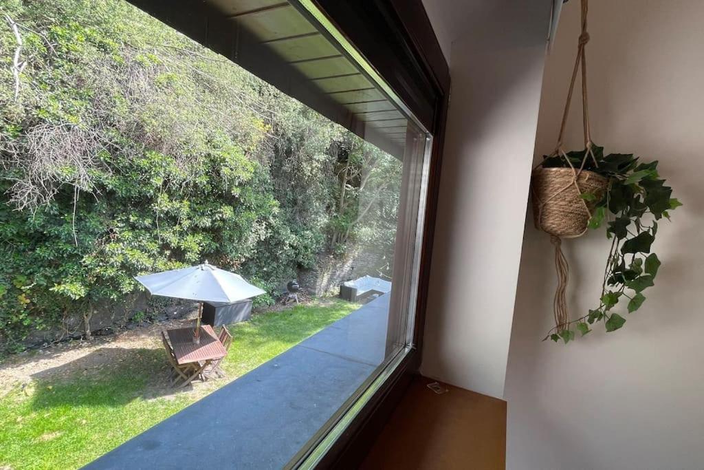 Ein Garten an der Unterkunft Le Belle-Vue
