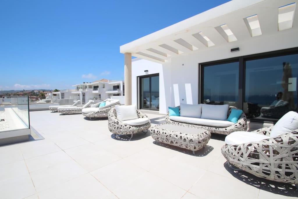 Image showcasing Penthouse Apartments: Everything You Need to Know