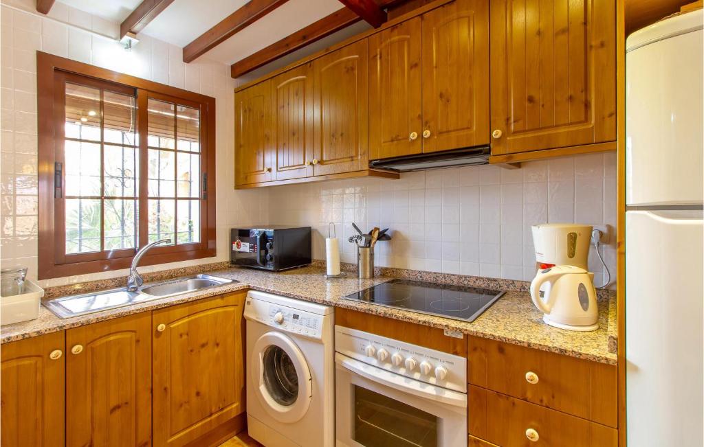 Fotografie z fotogalerie ubytování 2 Bedroom Gorgeous Home In Roda v destinaci Roda