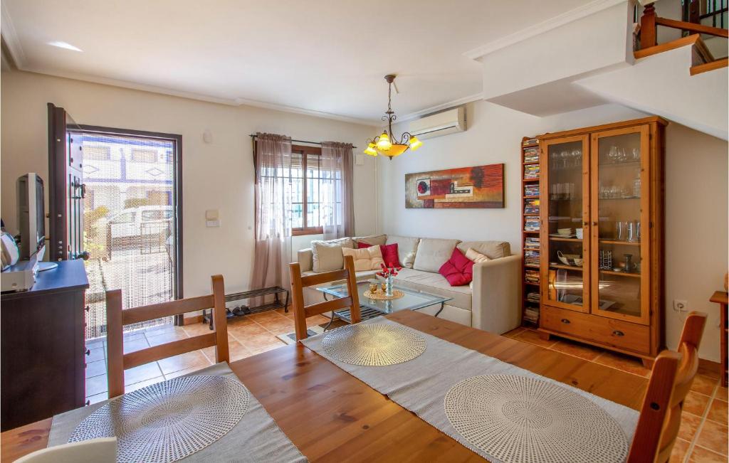 Fotografie z fotogalerie ubytování 2 Bedroom Gorgeous Home In Roda v destinaci Roda