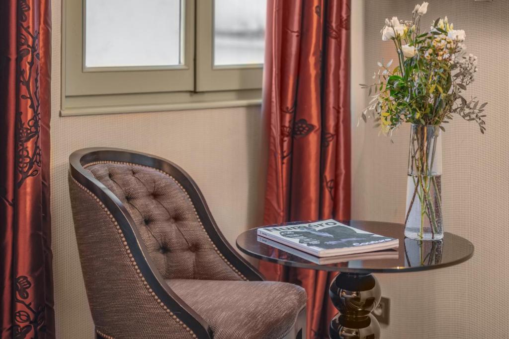 Hotel Le petit Paris - Resim 17