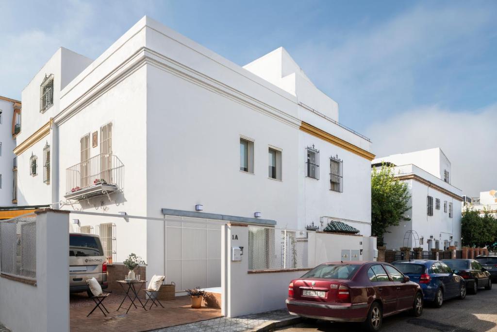 Ferran Martinez Apartments - Housity