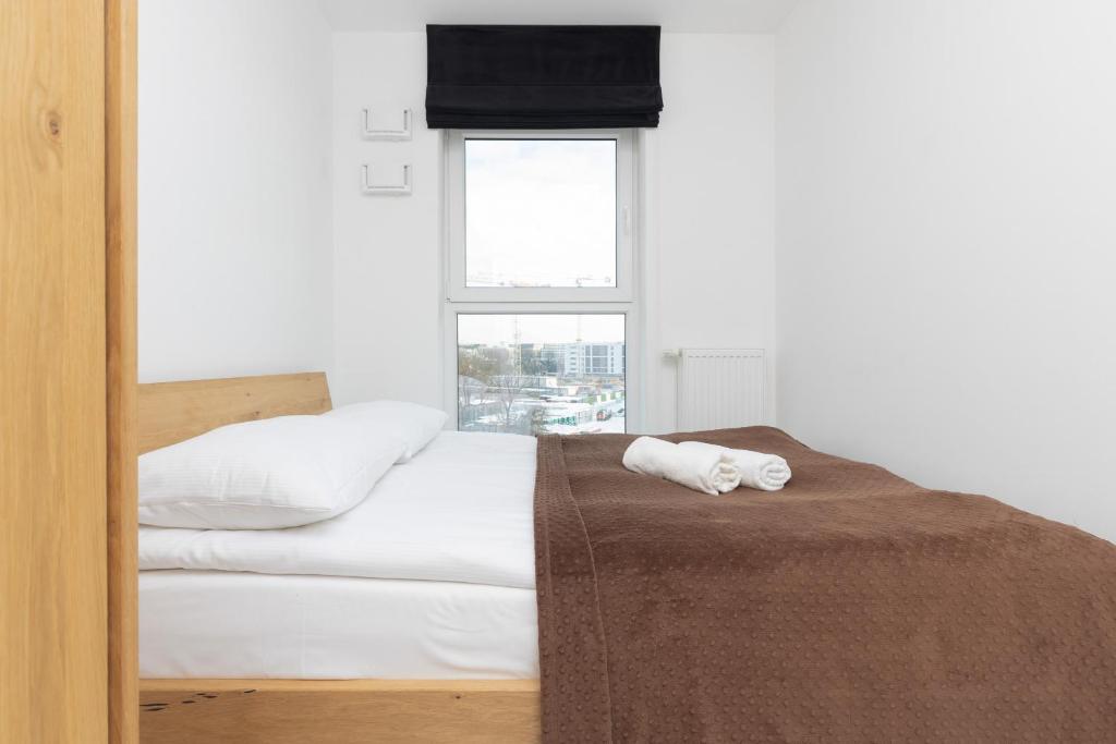Raków Apartments Szczęśliwicki Park Warsaw by Noclegi Renters - One-Bedroom Apartment