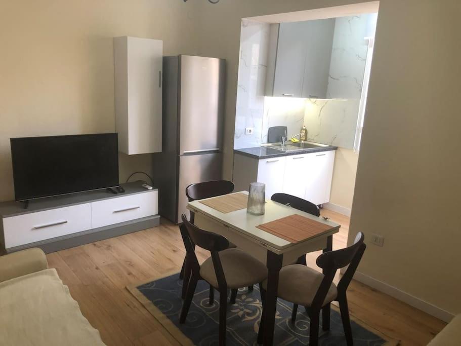 Itan’s lovely two bedroom flat in center of Tirana - Image 5