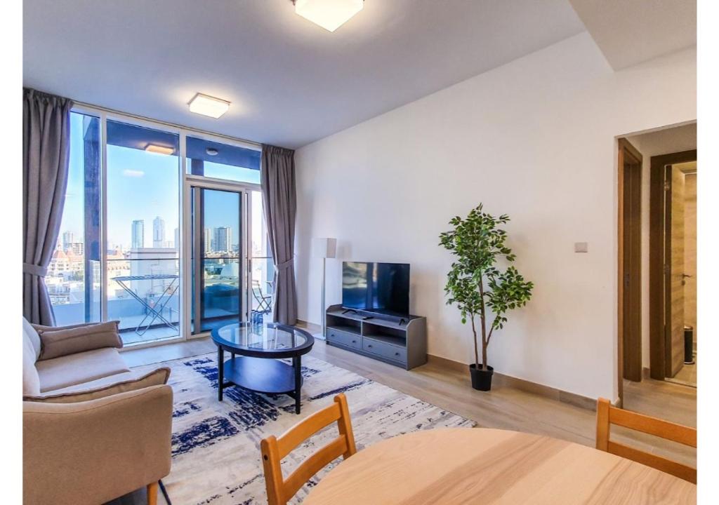 Bright and Comfy One Bedroom Suite in Bloom Tower, Dubaj posodobljene