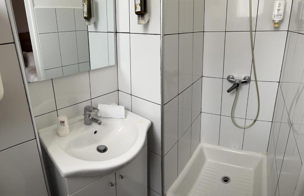 Koupelna v ubytování Hotel Moderne