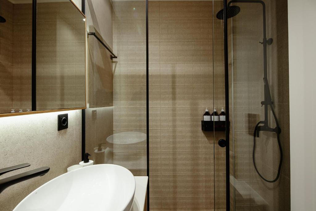 7 City Luxury Apartments - 17