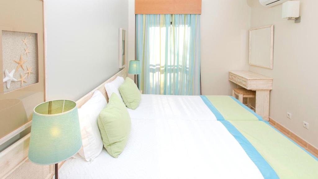 
One-Bedroom Apartment with Garden View
