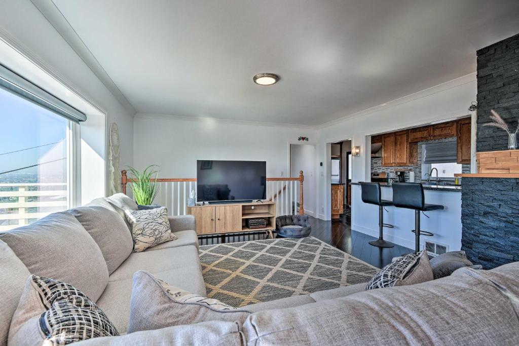 Bright Whittier Home with Pool Table and Spacious Deck, Whittier